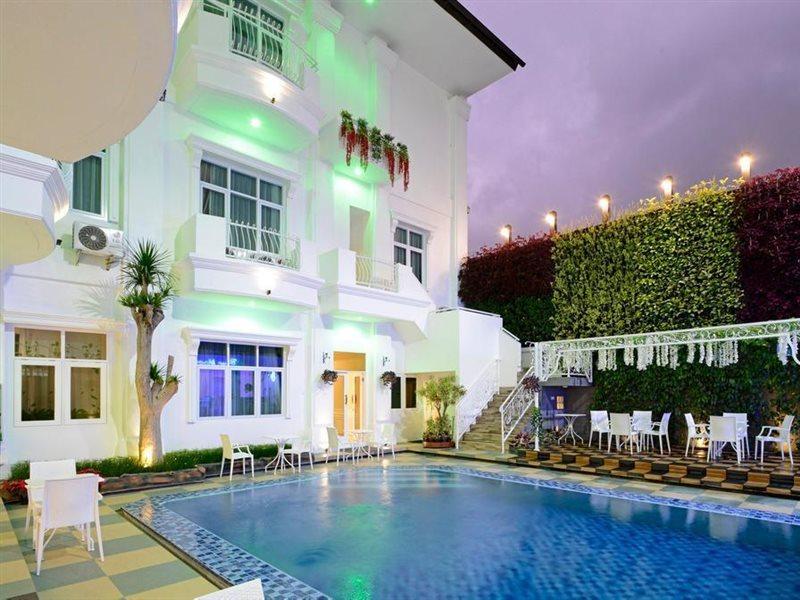 Sahira Butik Pakuan Syariah Hotel Bogor Luaran gambar